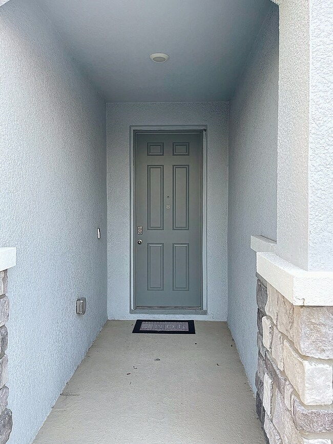 Building Photo - 13014 Willow Grove Dr