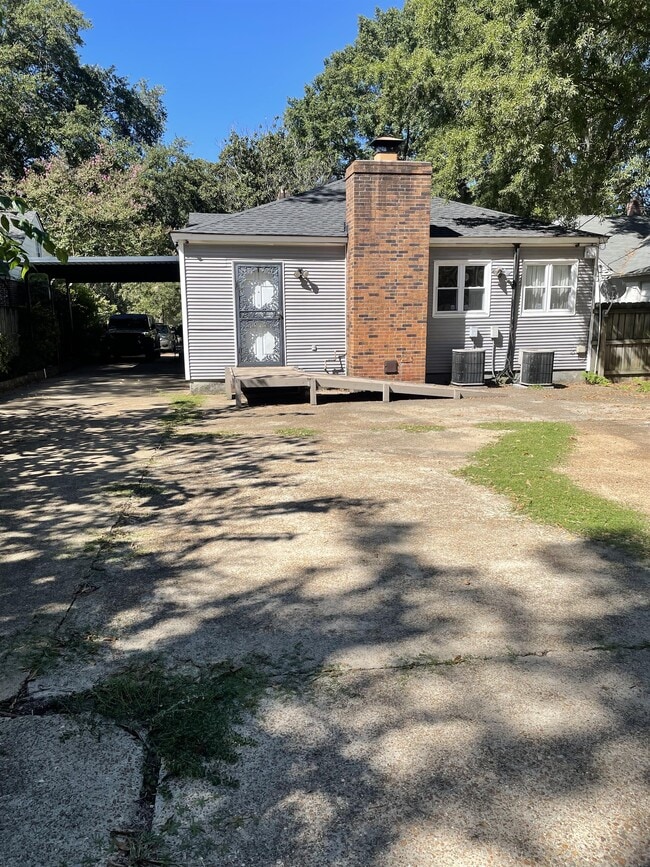 Building Photo - 824 Shotwell St