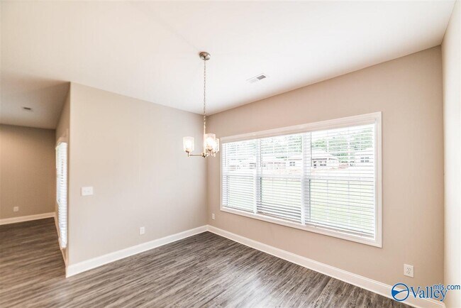 Building Photo - 3029 Crystal Creek Dr