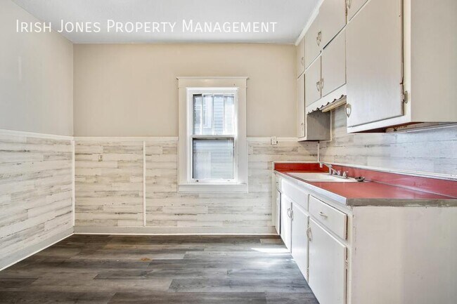 Building Photo - 1519 Whitney Ave