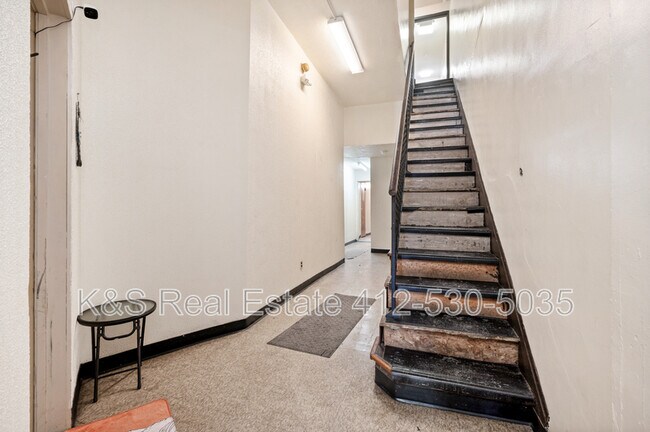 Building Photo - 445-445 Library St