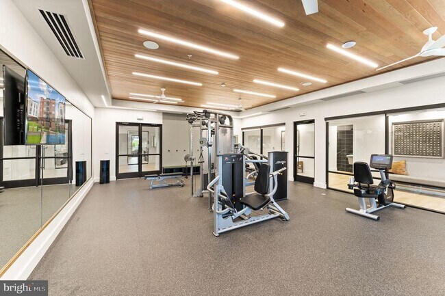 Building Photo - 43443 Croson Ln