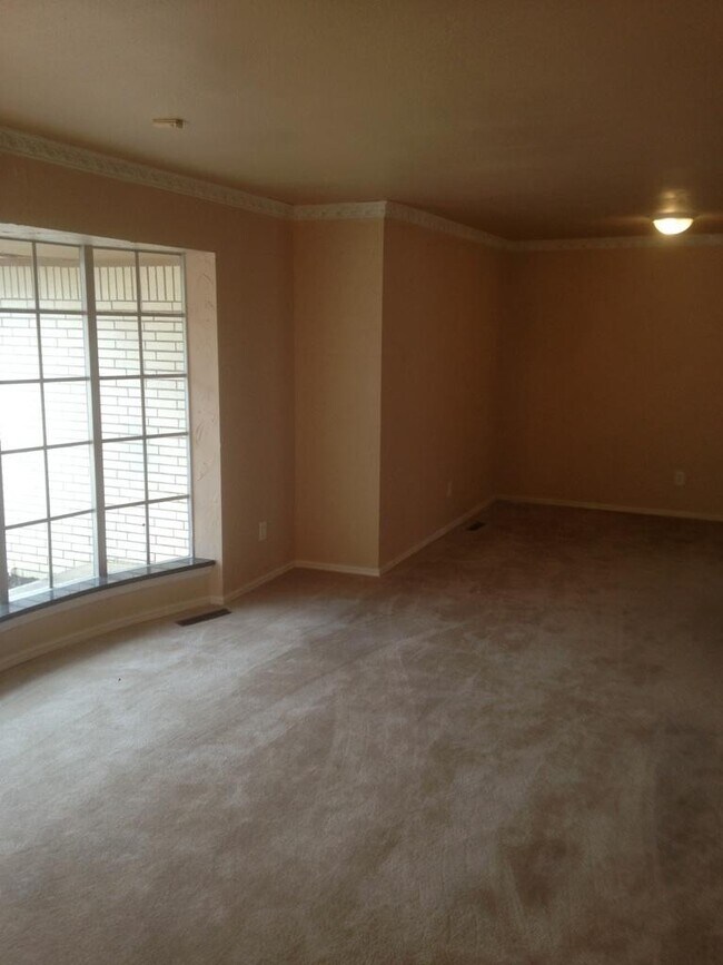 Building Photo - Complete Remodel on this beauty in Bethany