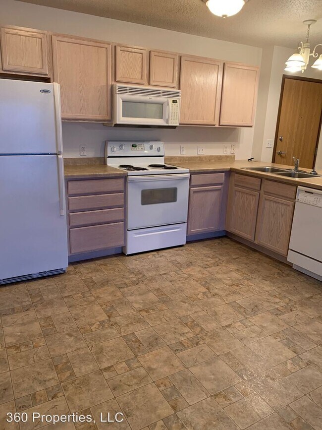 Building Photo - 3515 10th Ave S