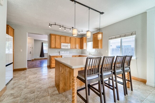 Building Photo - North Yuba City 3 bd 2 bath Home with solar