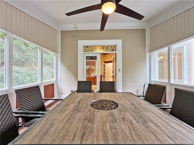 Building Photo - 6709 Wooded Cove Ct