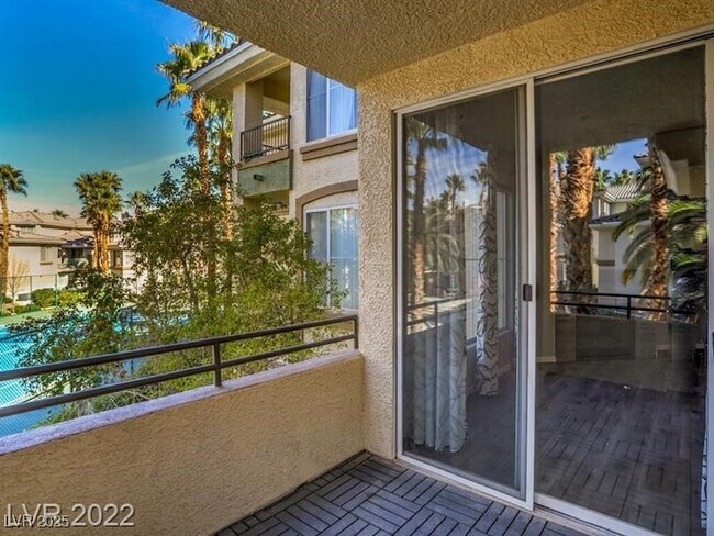 Building Photo - 7119 S Durango Dr