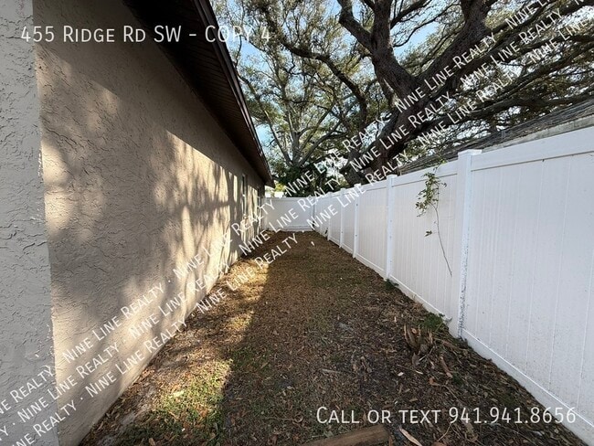 Building Photo - 455 Ridge Rd SW