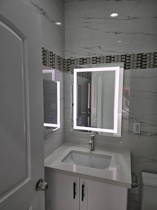 Building Photo - Brand New 3 Bed / 2 Bath ADU in a Safe & Q...