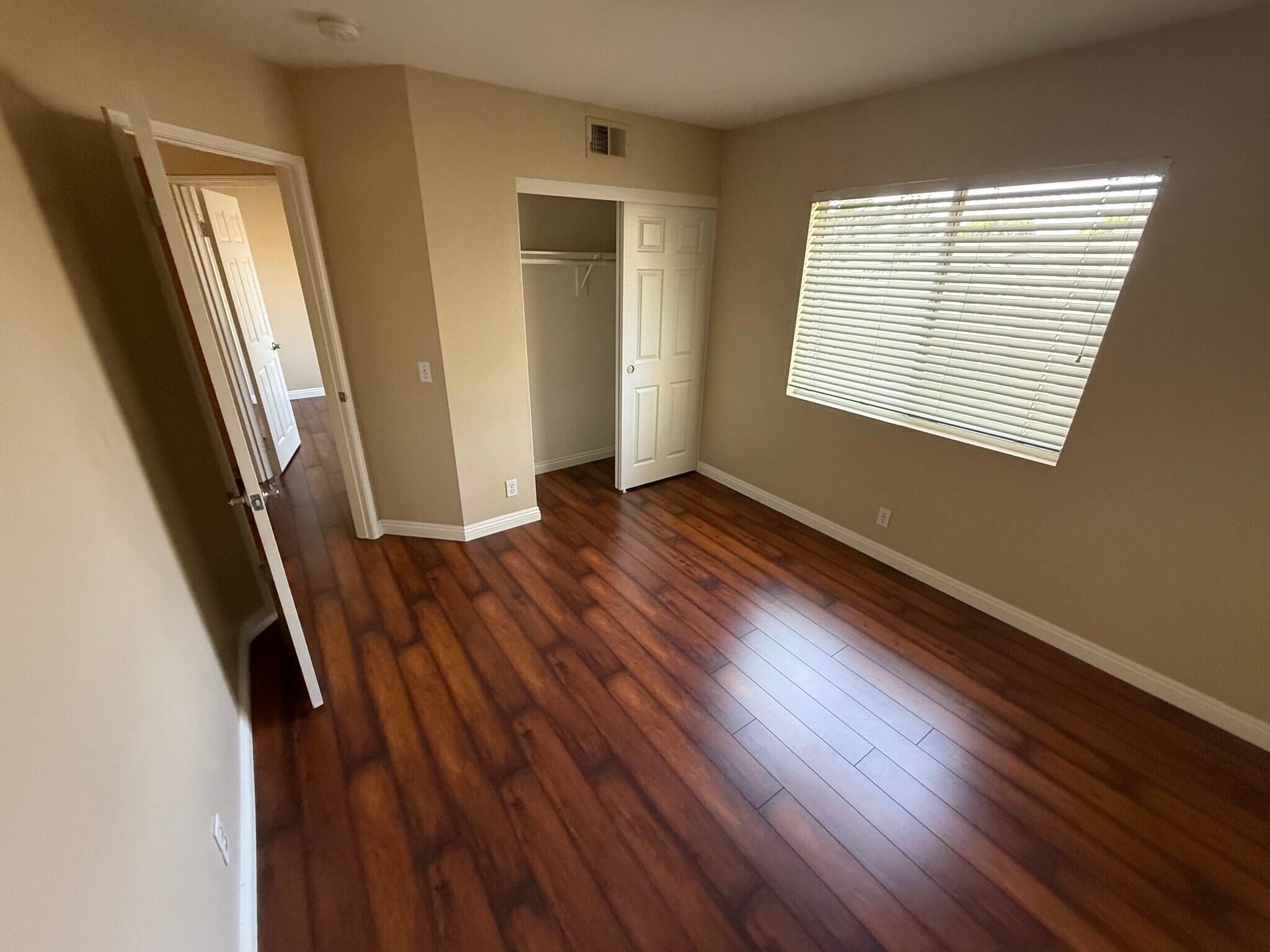 Building Photo - 748 North Siavohn Drive