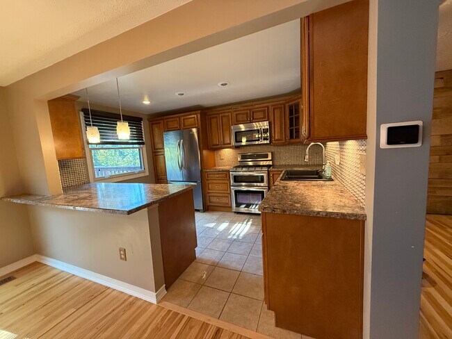 Building Photo - 2553 Hunting Ridge Trail
