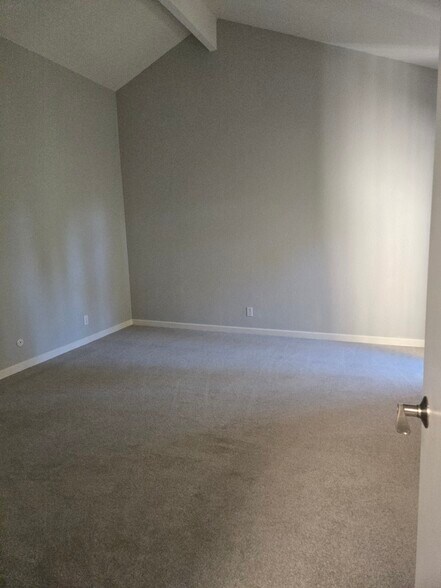 master bedroom - 8830 Via Andar