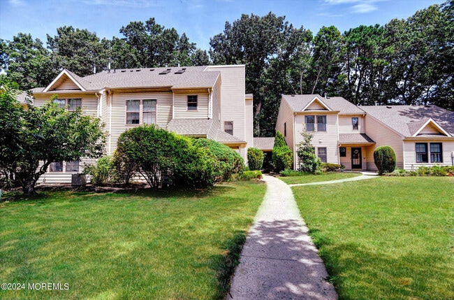 Primary Photo - 116 Azalea Cir