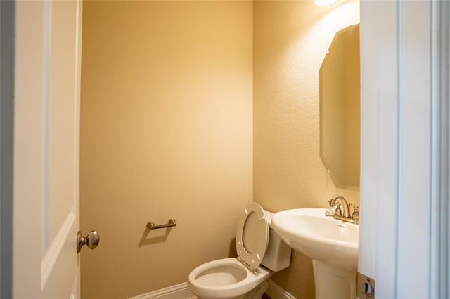 Building Photo - 6819 Topaz Dr