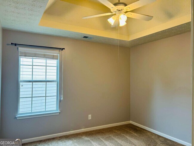 Building Photo - 5 Stony Oak Dr