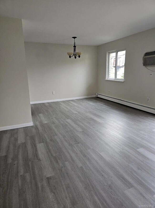 Building Photo - 1601 Cherry Hill Dr
