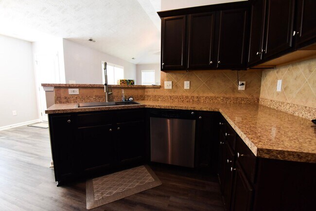 Building Photo - Coming Soon! 3 Bedroom 2 Bathroom- Pets Considered