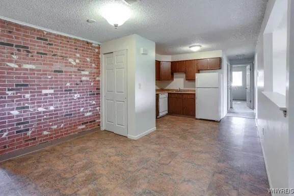 Building Photo - 4345 Chestnut Ridge Rd