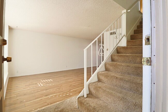 Building Photo - Exciting Rental Opportunity in Ventura!