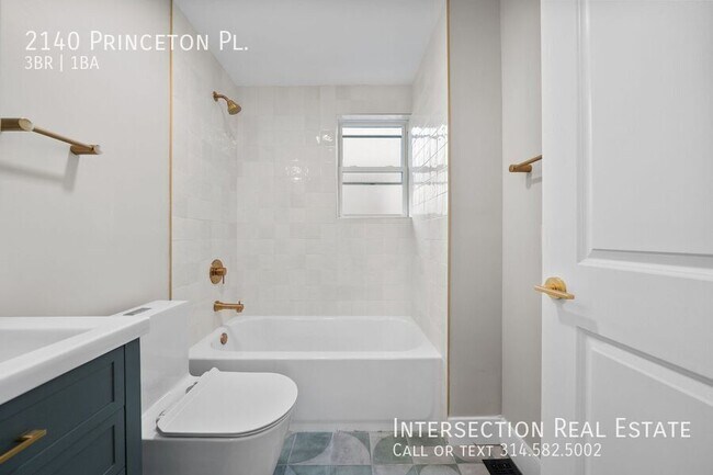 Building Photo - 2140 Princeton Pl