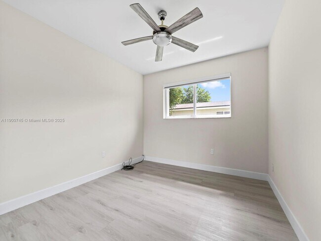 Building Photo - 17223 SW 87th Ave