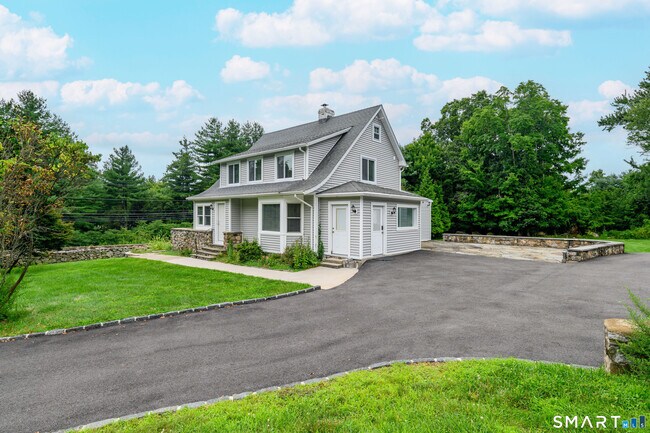 Building Photo - 47 Middle River Rd