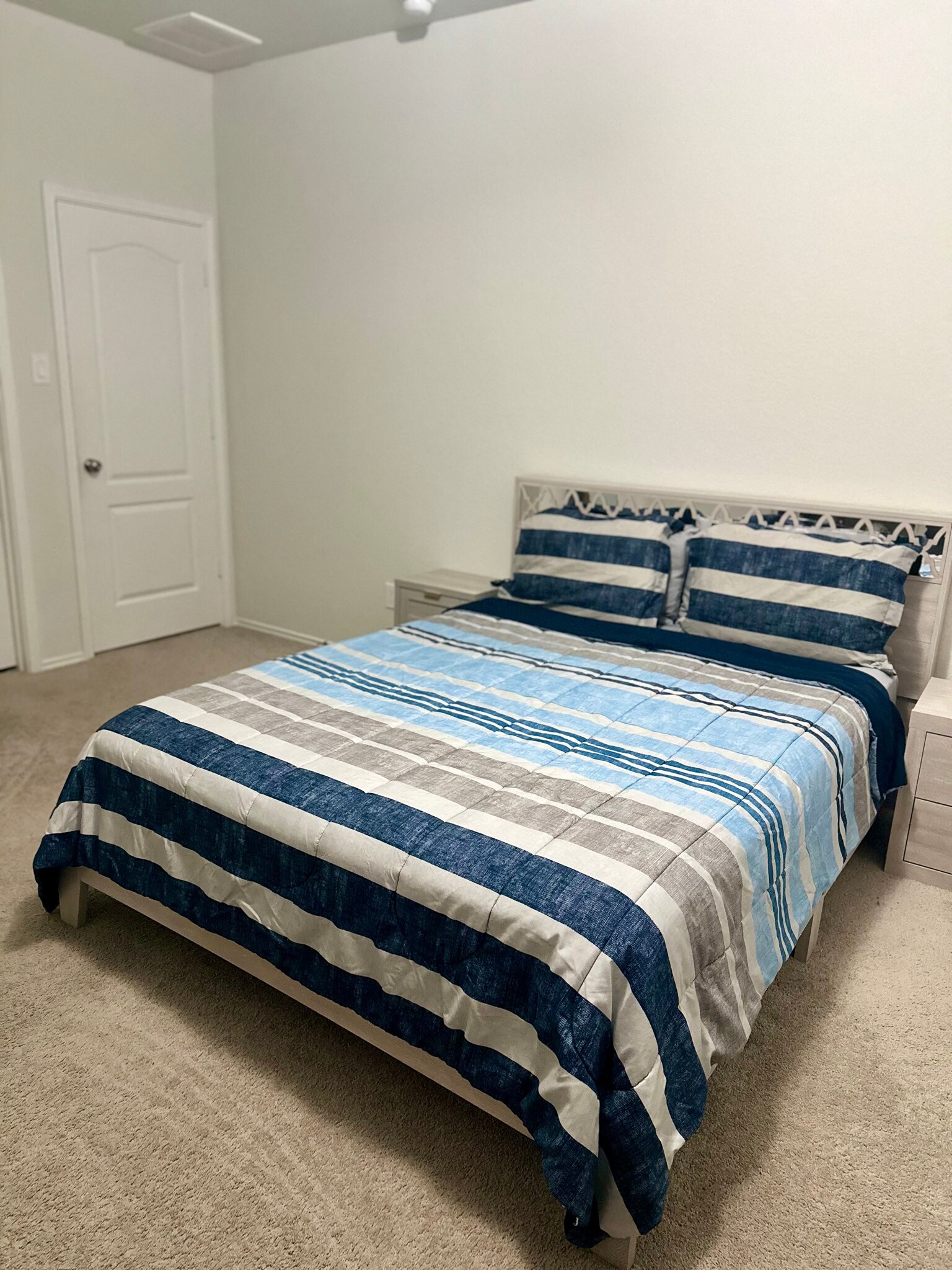 Building Photo - 1 Bollardpoint Ln