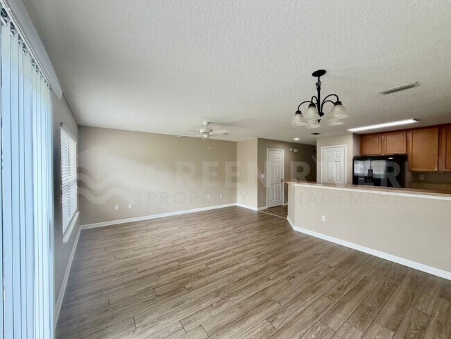 Building Photo - Beautiful 2BR Townhome in Amenity-Rich Fleming Island Community!!