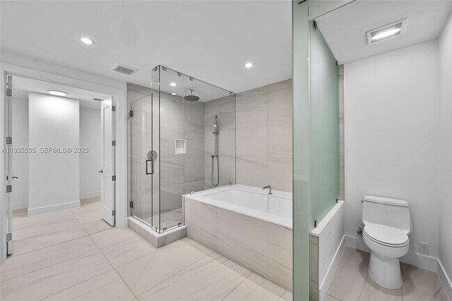 Building Photo - 151 N Seabreeze Blvd