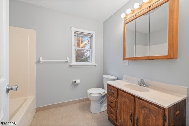 Building Photo - 21 Personette St