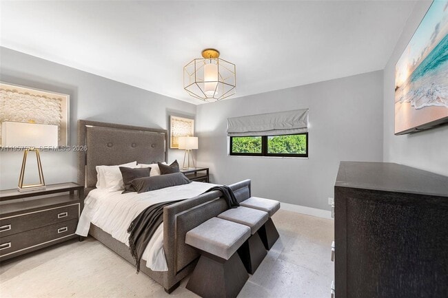 Building Photo - 540 Reinante Ave