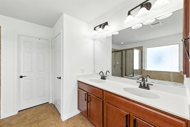 Building Photo - 16300 Travesia Way