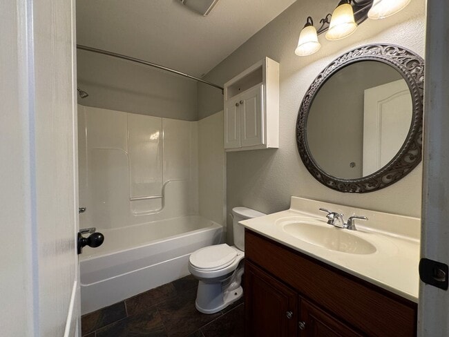 Building Photo - Well Maintained 4 Bedroom with a Privacy F...