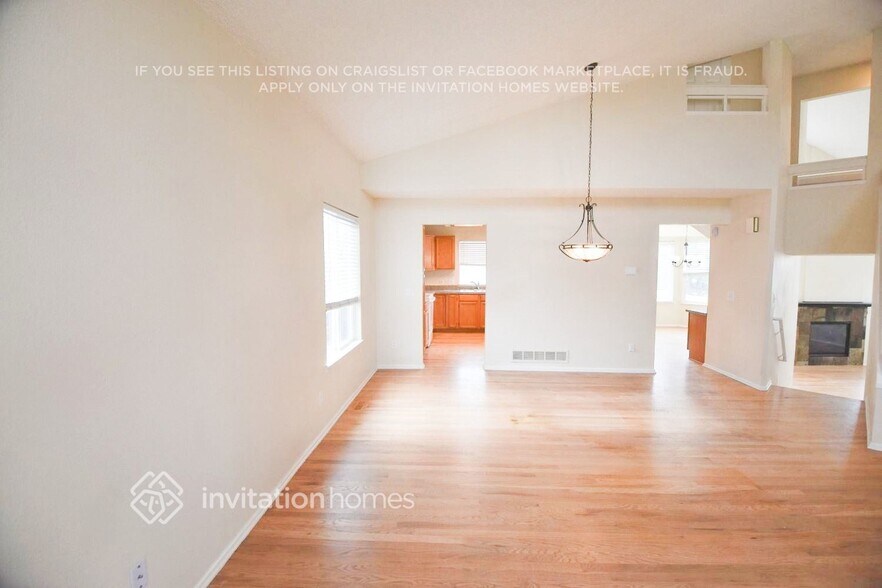 Building Photo - 1572 Beacon Hill Dr