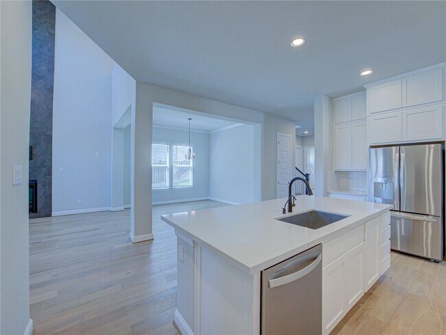 Building Photo - 425 Sitlington Ln