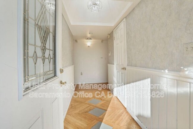 Building Photo - 7777 Uplands Way