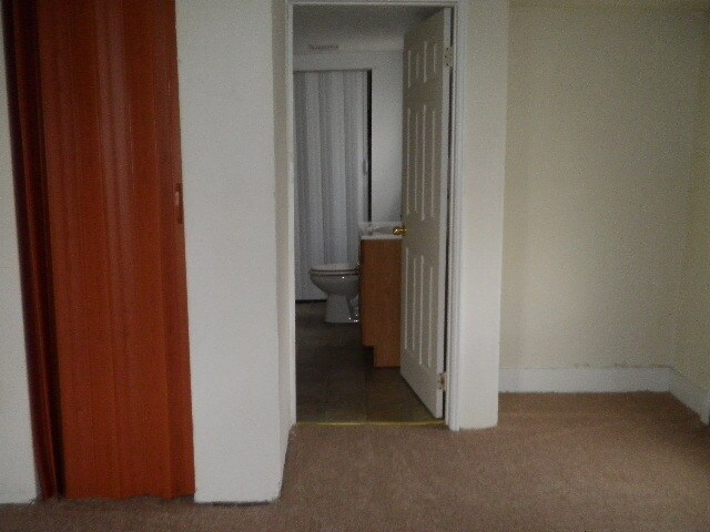 Building Photo - 1715 Hall Ave
