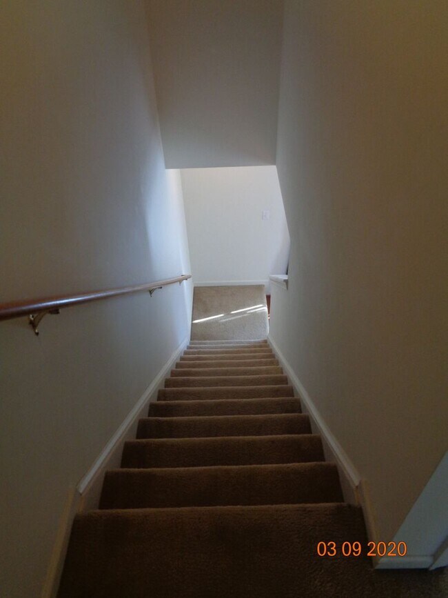 Building Photo - 2 Bedroom Condo in Williamsburg for Rent