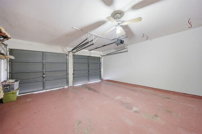 Building Photo - 7518 Alcomita Dr