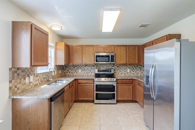 Building Photo - 157 Brickyard Ln