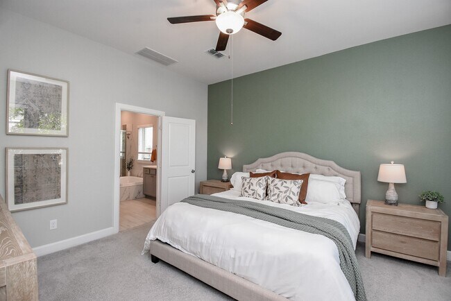 Building Photo - 15002 Bushy Bluestem Ct