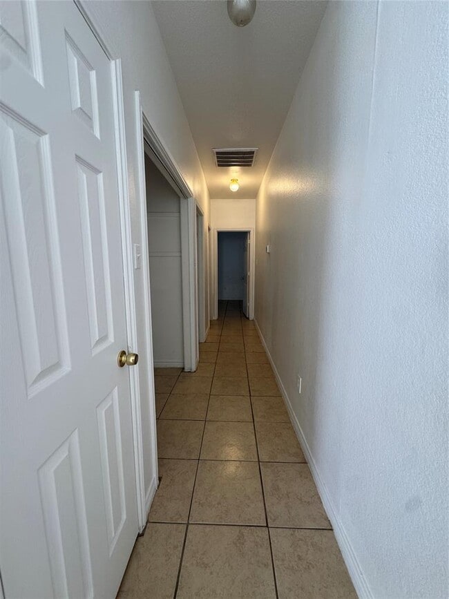 Building Photo - 609 Martin Luther King Blvd