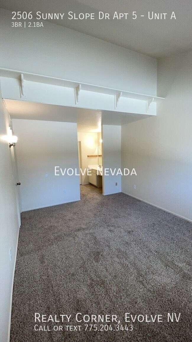 Building Photo - 2506 Sunny Slope Dr