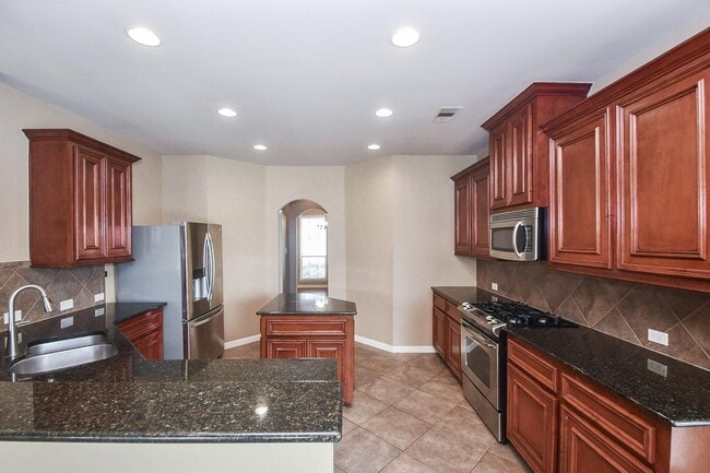 Building Photo - 5207 Belvedere Dr