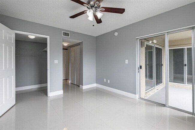 Building Photo - 2600 S University Dr