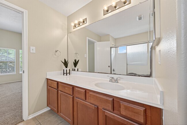 Building Photo - 24519 Cypresspark Glen Ln