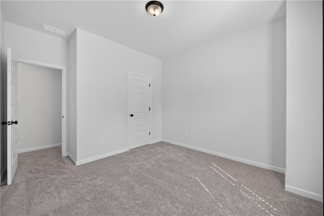 Building Photo - 58 Jacobs Farm Ln