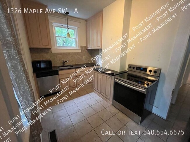 Building Photo - 1326 Maple Ave SW