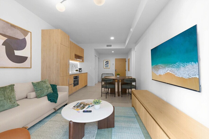 Building Photo - 11 NE 6th St