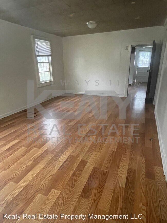 Building Photo - 2 br, 1 bath House - 313 W Gilman Road